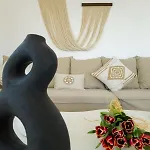 The Nine Graces- Celine, Elegant House With Pool, Garden & Rooftop Villa