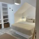 Villa The Nine Graces- Celine, Elegant House With Pool, Garden & Rooftop Kastrákion