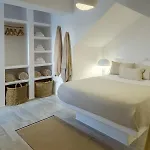 Villa The Nine Graces- Celine, Elegant House With Pool, Garden & Rooftop *