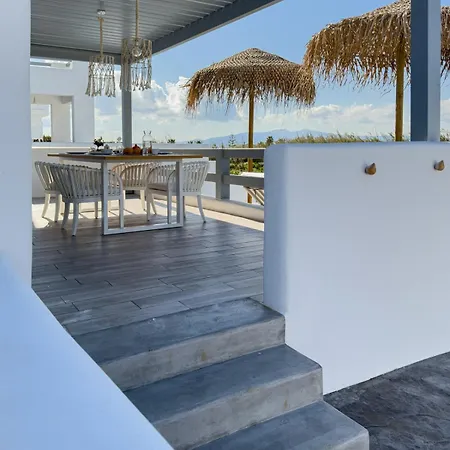 The Nine Graces- Céline, Elegant House With Pool, Garden&rooftop Villa