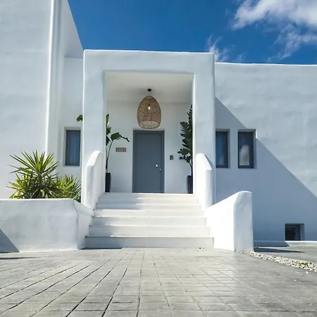 Villa The Nine Graces- Céline, Elegant House With Pool, Garden&rooftop *