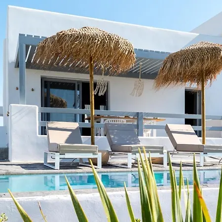 The Nine Graces- Céline, Elegant House With Pool, Garden&rooftop Villa