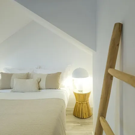 The Nine Graces- Céline, Elegant House With Pool, Garden&rooftop * Kastrákion