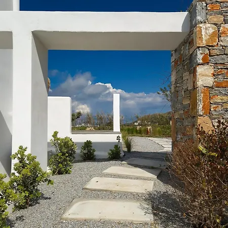 The Nine Graces- Céline, Elegant House With Pool, Garden&rooftop