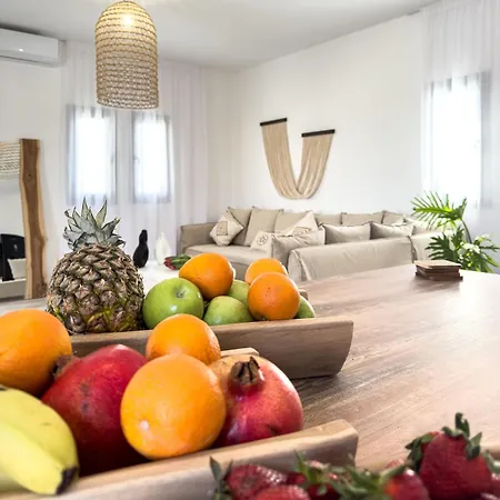 The Nine Graces- Céline, Elegant House With Pool, Garden&rooftop Villa Kastrákion
