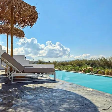 The Nine Graces- Céline, Elegant House With Pool, Garden&rooftop Villa Kastrákion