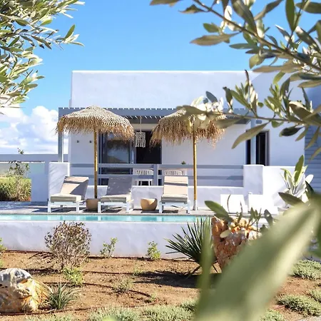 The Nine Graces- Céline, Elegant House With Pool, Garden&rooftop Kastrákion