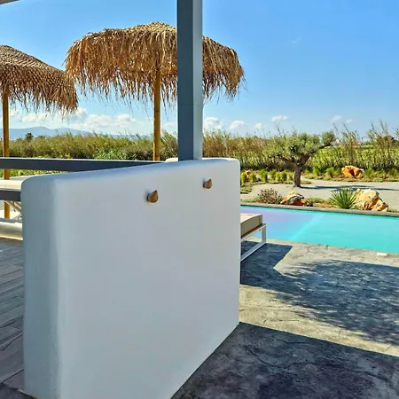 The Nine Graces- Céline, Elegant House With Pool, Garden&rooftop *
