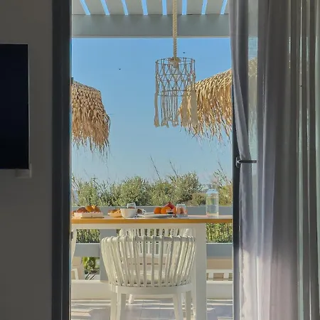 The Nine Graces- Céline, Elegant House With Pool, Garden&rooftop * Kastrákion