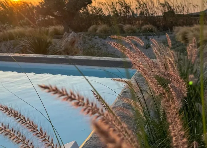 The Nine Graces- Celine, Elegant House With Pool, Garden & Rooftop Villa Kastrákion